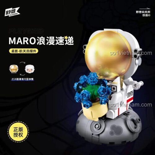 Mô hình phi hành gia MARO Giao Hàng Lãng Mạn. Đồ chơi mô hình Pleyerid M38-P8002 với chi tiết bó hoa xanh độc đáo.