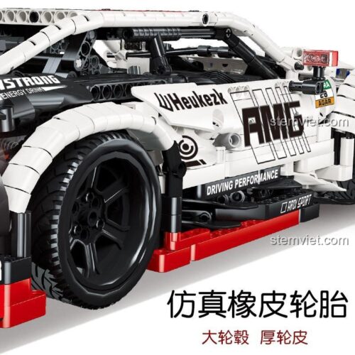 Chi tiết bánh xe và lốp cao su của bộ đồ chơi lắp ghép Qizhile 23012 Mercedes-Benz AMG C63 DTM, thể hiện độ chân thực và tỉ mỉ.