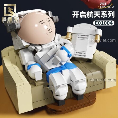Đồ chơi lắp ráp Qizhile E01004 Phi hành gia nằm ườn với thiết kế hài hước, chất liệu ABS cao cấp, phù hợp bé trai 6 tuổi.