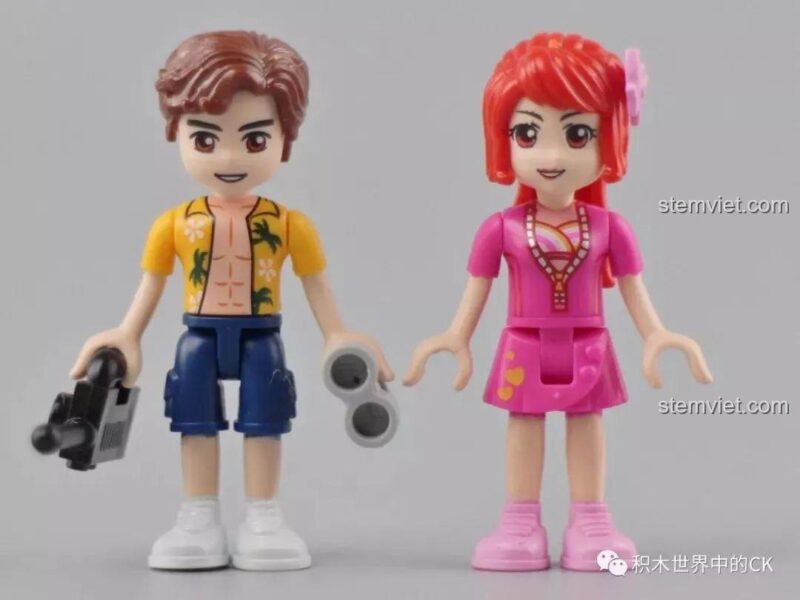 Tấm nền đặc biệt mô phỏng bãi biển cho bộ đồ chơi QMAN 2018.