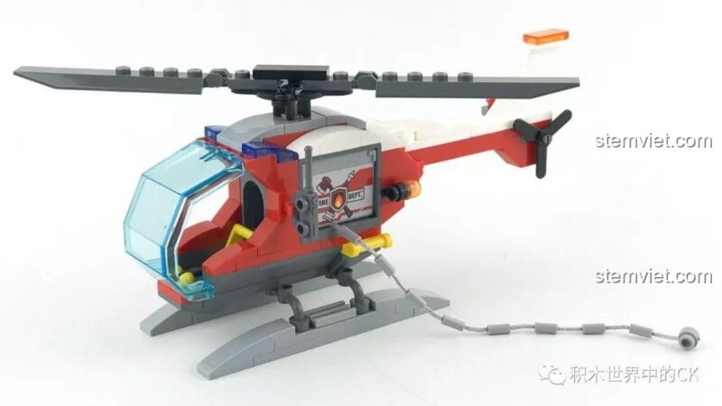 Mô hình trực thăng cứu hỏa QMAN 2806 với dây tời cứu hộ.