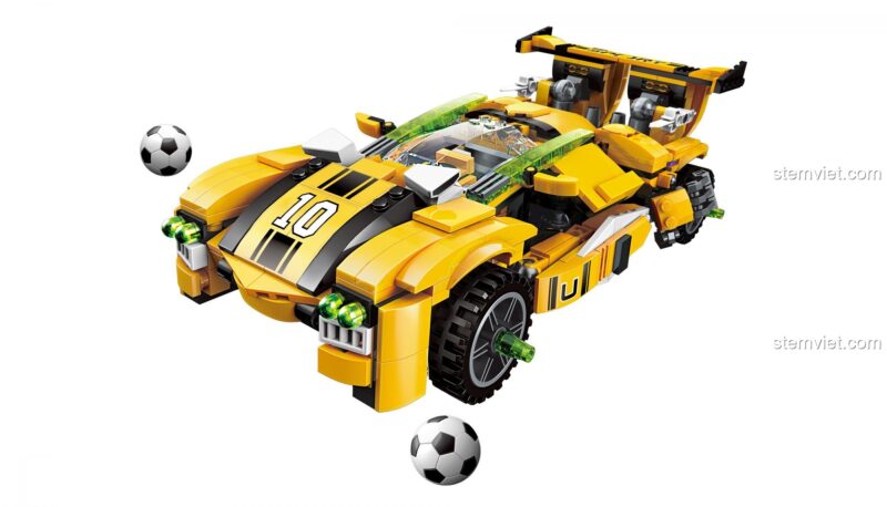 Mô hình siêu xe đua màu vàng sau khi biến hình từ robot QMAN 3005. Đồ chơi mô hình 2 trong 1 sáng tạo cho bé trai.