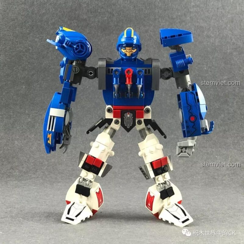 Mô hình Robot hợp thể kết hợp giữa QMAN 3603 và 3604, tạo thành một robot hoàn chỉnh.