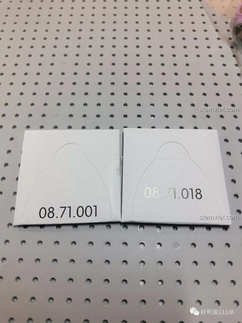 Các mảnh ghép trong túi số 1 của bộ đồ chơi QMAN 3807 Tây Du Ký Đại Chiến Hồng Hài Nhi, bao gồm các thanh ray trong suốt, phù hợp bé trai 6 tuổi.