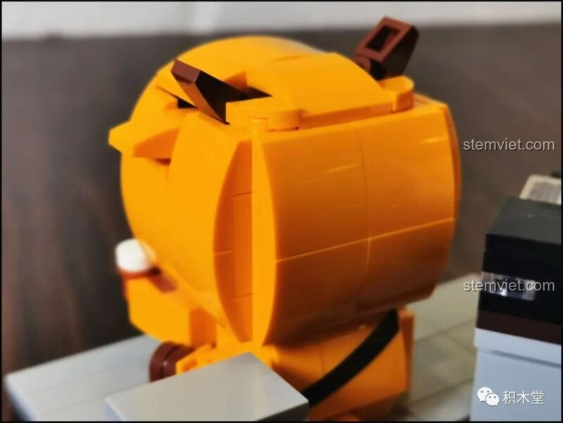 Cận cảnh chi tiết đầu của nhân vật Cà phê.