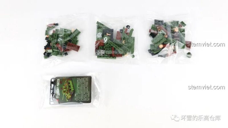 Ảnh review các túi linh kiện của đồ chơi lắp ráp Xe tăng KV-1 QUANGUAN 100070 từ hộp số 4