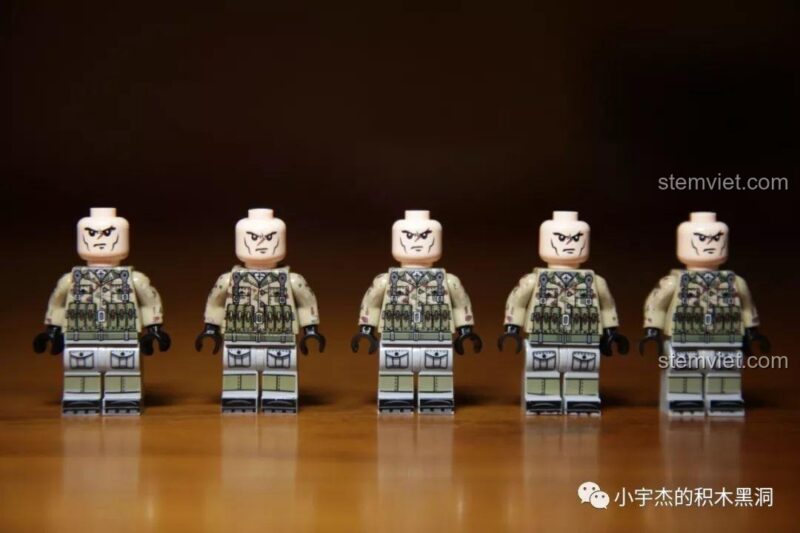 Minifigures lính Đức rằn ri trong bộ lắp ráp SEMBO 101114.