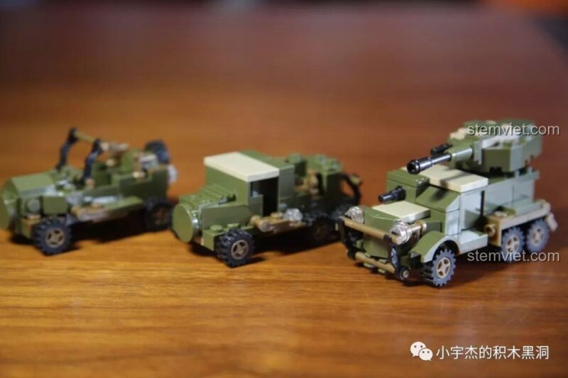 Ba mô hình lắp ráp từ hộp SEMBO 101115: xe bọc thép, xe tải và xe jeep quân sự.