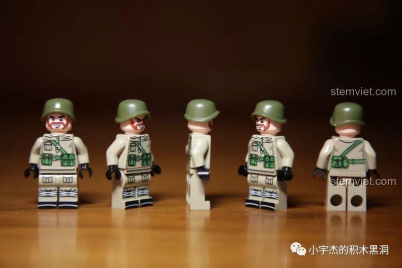 Chi tiết các góc nhìn của minifigures lính Liên Xô trong bộ đồ chơi SEMBO 101117.