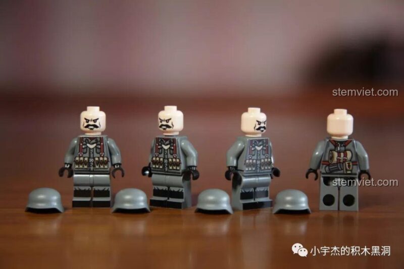 Các minifigure lính Đức từ bộ sưu tập SEMBO Đế Chế Thép, với quân phục màu xám và biểu cảm cương nghị.