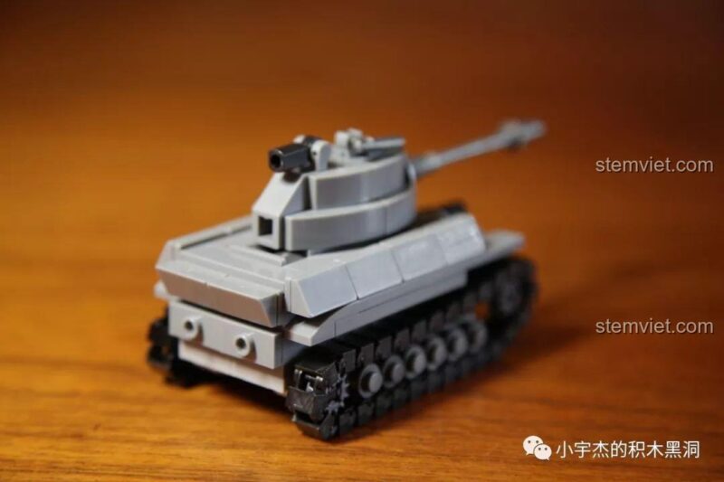 Các mảnh ghép của bộ lắp ghép Xe Tăng Quân Sự SEMBO 101216 King Tiger, đồ chơi mô hình Xe Tăng Đức, chất lượng cao.
