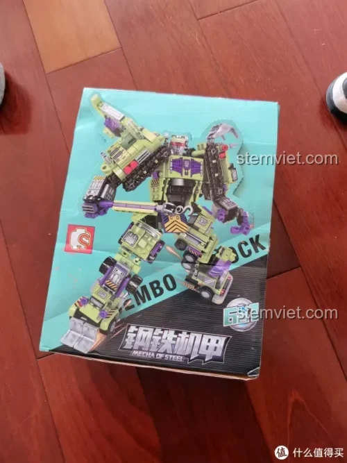 Ảnh chụp màn hình các bài đăng về bộ lắp ghép 103081 Robot Đại Lực Thần SEMBO, cho thấy sản phẩm được nhiều người quan tâm.
