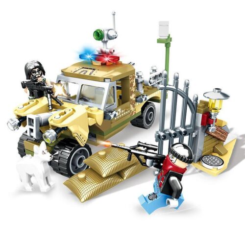 Bộ lắp ráp SEMBO 11663 Xe Tuần Tra Chiến Khu Black Gold với 2 minifigures và đèn LED, phù hợp bé trai 6 tuổi, giá tốt.