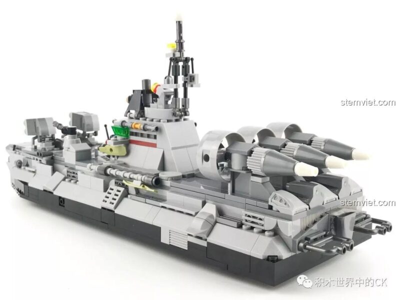 Mũi tàu đóng của Tàu Đệm Khí Bison SEMBO 12170-12173, thiết kế chắc chắn