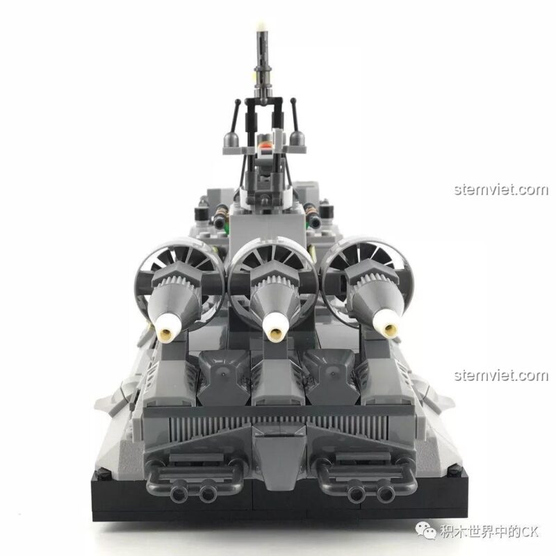 Tàu Đệm Khí Bison SEMBO 12171 nhìn từ góc khác, làm nổi bật các chi tiết vũ khí và hệ thống quạt, bộ đồ chơi quân sự.