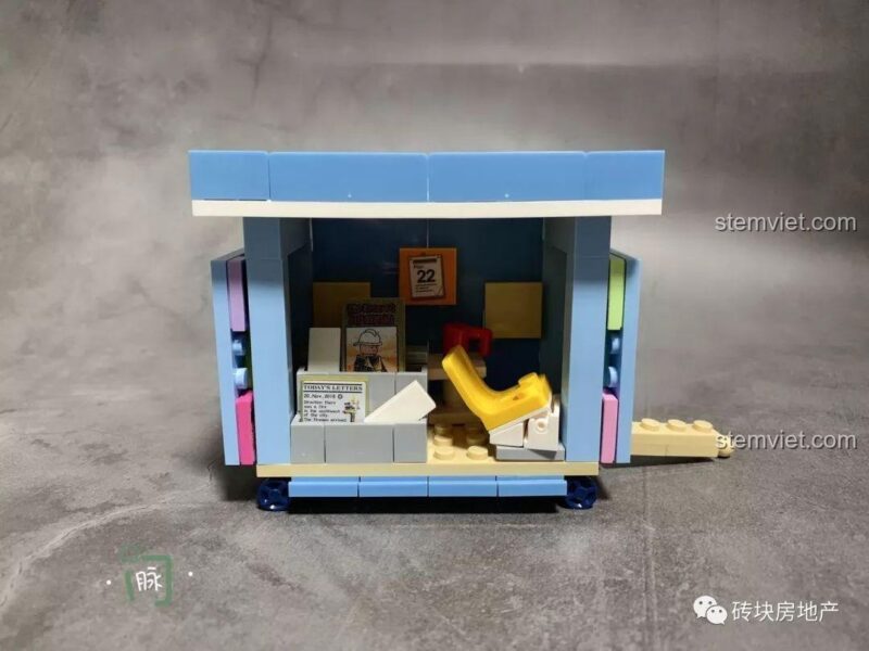 Hình ảnh thực tế đồ chơi xếp hình sạp báo di động Sembo 601111.