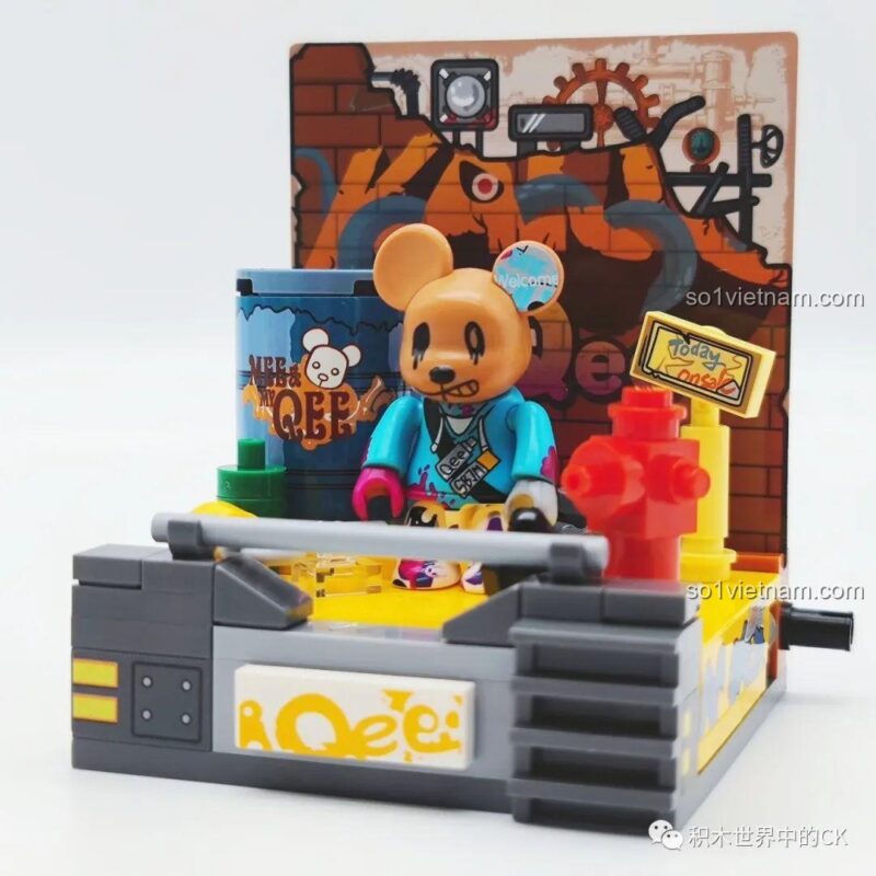 Gấu Qee Graffiti SEMBO 612007 với vòi phun nước
