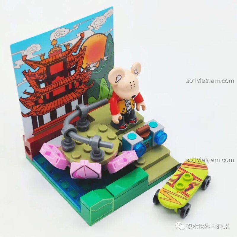Chi tiết mô hình SEMBO 612008 Qee Du Lịch Gấu