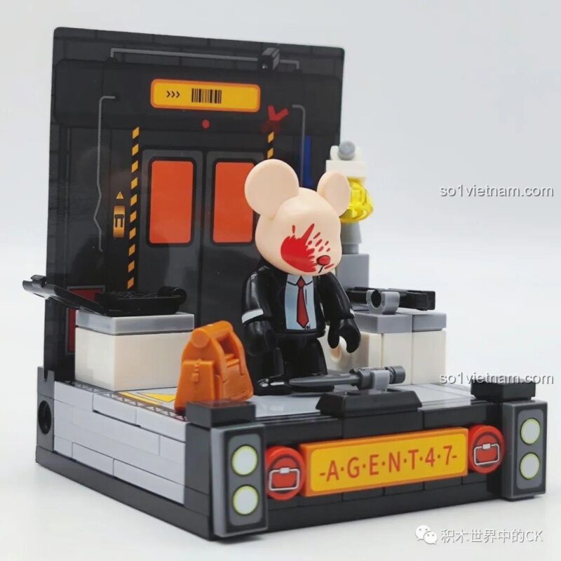 Chi tiết mô hình SEMBO 612008 Qee Du Lịch Gấu