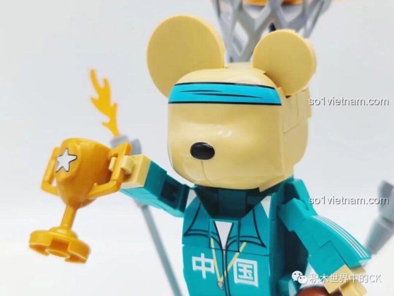 Mô hình Gấu Teddy Qee Trung Quốc SEMBO 612011 nhìn từ góc chéo