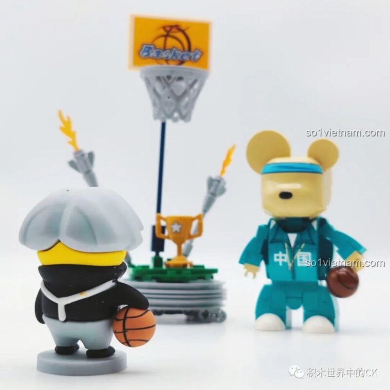 Mô hình Phi hành gia Gấu Qee SEMBO với trái đất và vệ tinh
