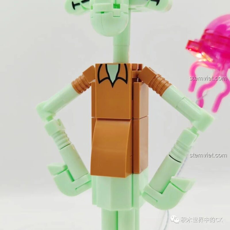 Chi tiết chân đế của mô hình Bạch Tuộc Xấu Xí Squidward SEMBO 612200, đồ chơi mô hình Squidward Tentacles, bộ đồ chơi xây dựng nhân vật hoạt hình.