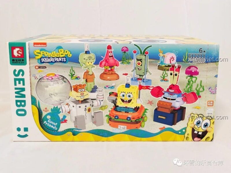 Đồ chơi mô hình Sembo 612211 hộp sản phẩm với hình ảnh gia đình SpongeBob đầy đủ, chất lượng cao, đáng tiền cho bé 6 tuổi.