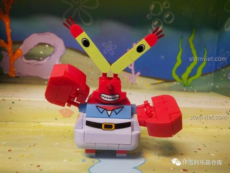 Bộ lắp ráp SpongeBob 2211: Mr. Krabs với đôi mắt xoay được và càng cua lớn, biểu cảm sinh động, thu hút bé trai và bé gái 6 tuổi.