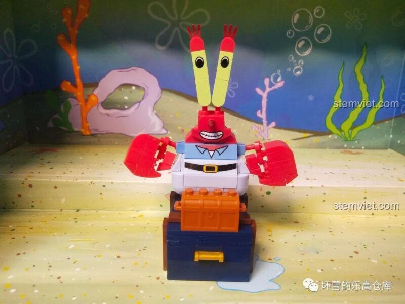 Gia đình SpongeBob 612 211: Mr. Krabs đứng trên két sắt chứa đầy tiền, tái hiện tính cách tham tiền của nhân vật, phù hợp bé 6 tuổi.