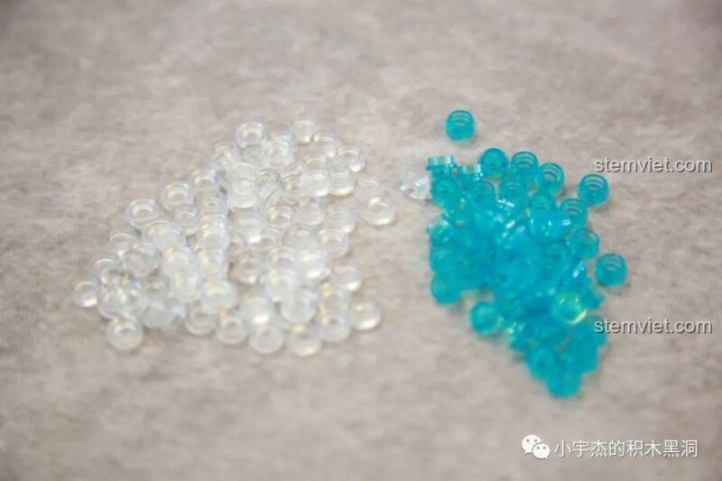 Bộ đồ chơi 103 Ếch nấu lẩu Sembo, cơ chế xoay núm bếp giúp chú ếch 'khuấy' nồi lẩu, tăng tính tương tác.