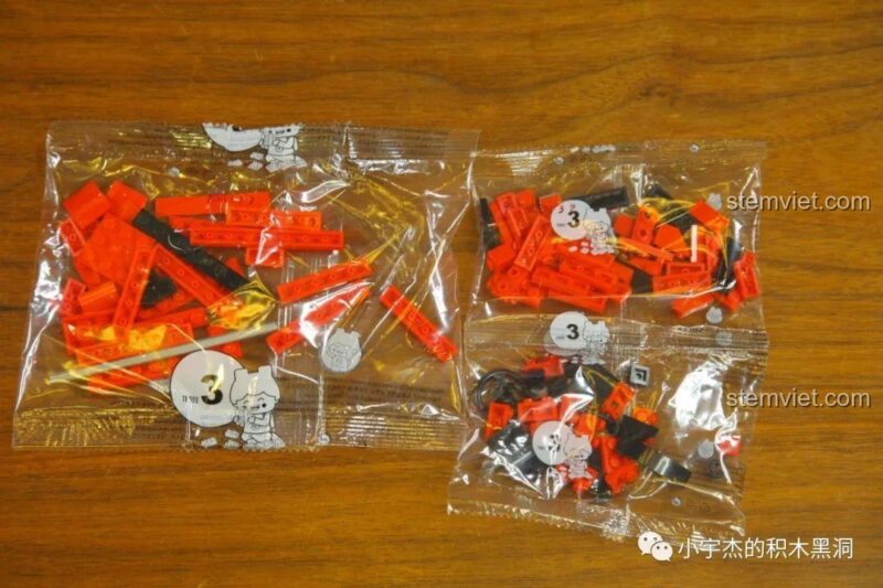 Phần đuôi xe của mô hình Ferrari Dino 246 GTS được hoàn thiện từ bộ SEMBO 705701, thể hiện đường nét cổ điển