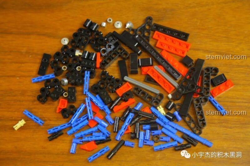 Túi linh kiện số 1 của bộ lắp ghép SEMBO 705701 Ferrari Dino 246 GTS, chứa các mảnh ghép ban đầu để xây dựng khung xe