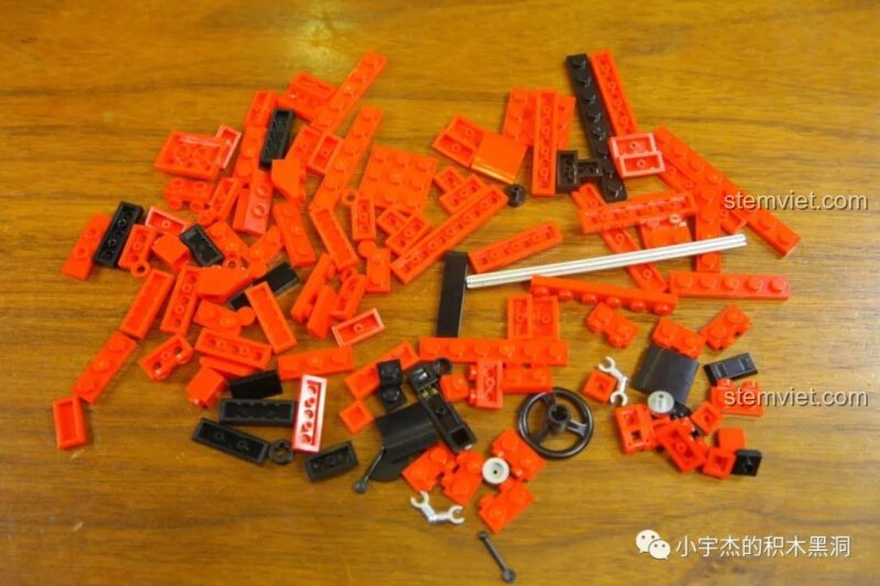 Túi linh kiện số 3 của bộ lắp ghép SEMBO 705701 Ferrari Dino 246 GTS, chứa các chi tiết nội thất và mui xe