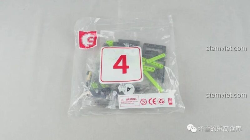 Hình ảnh xe ủi ZD320-6 thực tế của Zoomlion, là nguyên mẫu cho bộ đồ chơi SEMBO 705940.