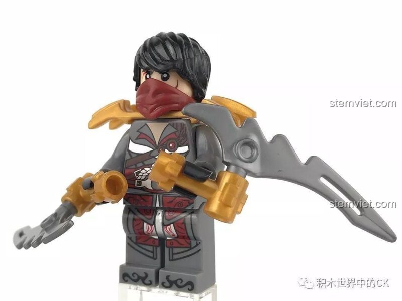 Minifigure Kẻ Lẻn Lút Credo với vũ khí trong bộ đồ chơi lắp ráp SEMBO SD3352, đồ chơi xây dựng Bàn Tròn Chiến Lược cho bé trai 6 tuổi