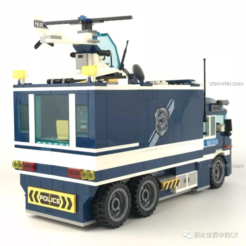 Mô hình Xe Tải Cảnh Sát Biến Hình 9816 hoàn chỉnh, sẵn sàng cho các nhiệm vụ truy bắt tội phạm, đồ chơi lắp ráp chất lượng.