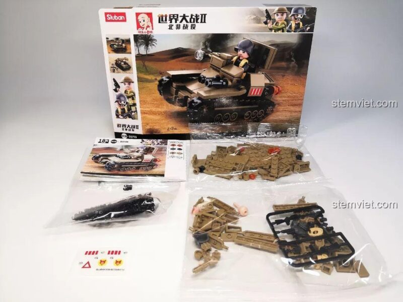 Các mảnh ghép và minifigure của bộ lắp ghép Sluban M38-B0709 Xe Tăng Siêu Nhẹ CV33, đồ chơi quân sự cho bé trai 6 tuổi.