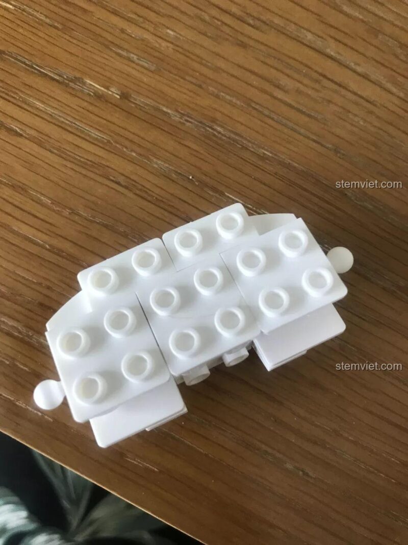 Các mảnh ghép bộ đồ chơi xây dựng Sluban M38-B0761E được lắp ráp chắc chắn, thể hiện độ khít và bền bỉ.