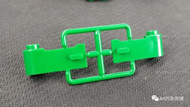 Chi tiết cửa xe đặc biệt trong bộ lắp ghép Xe Tải Chở Rác Phân Loại.