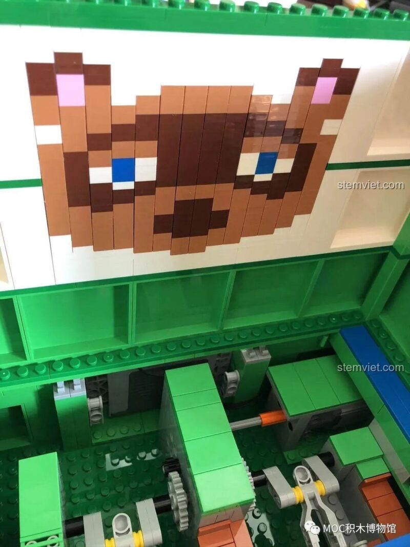 Chi tiết hình pixel art trên mặt bên của bộ lắp ghép Super 18K K104 Máy đẩy xu điện tử, đồ chơi mô hình Máy chơi game arcade.