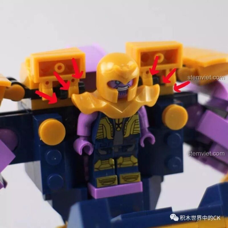 Mech Thanos SX 4008 với minifigure bên trong, sẵn sàng chiến đấu