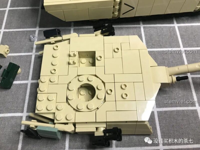 Nòng pháo đang được lắp ráp vào bộ lắp ráp Xe Tăng M1A2 Abrams SY 0100, chi tiết chính