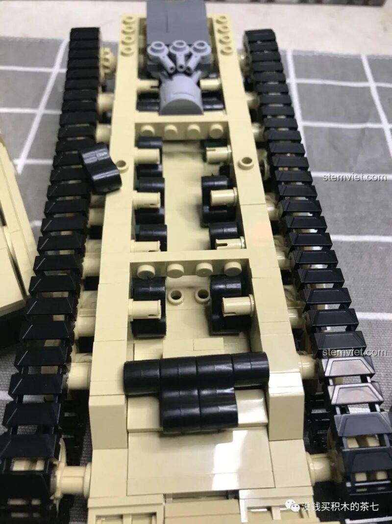 Ống phun khói trên bộ lắp ráp Xe Tăng M1A2 Abrams SY 0100, chi tiết chân thực