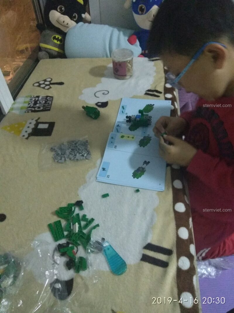 Túi linh kiện bộ xếp hình Đế trưng bày Voltron SY 1130, chất liệu nhựa an toàn
