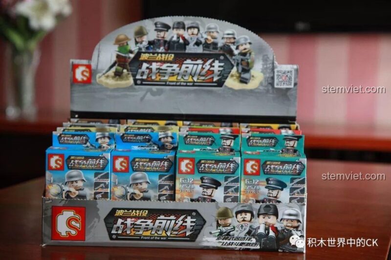Hộp trưng bày đồ chơi lắp ráp SY 12579 Lính trinh sát Ba Lan và các nhân vật khác trong series. Món quà quân sự cho bé trai.