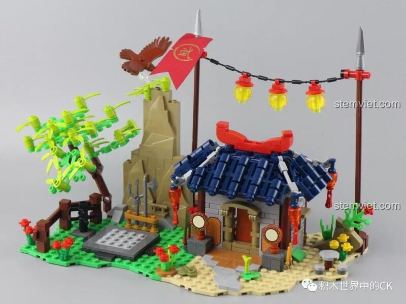 Cận cảnh minifigure Tôn Ngộ Không và Quy Lão Tiên Sinh trong bộ lắp ghép SY1404 Võ Đài Đại Chiến Rồng Thần, chi tiết sắc nét.