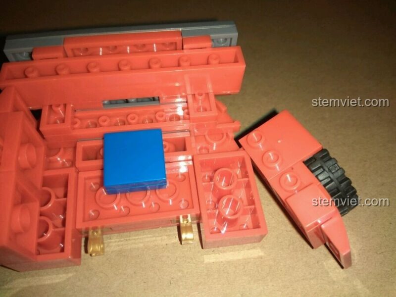 Hướng dẫn các bước biến hình cho đồ chơi mô hình Optimus Prime.