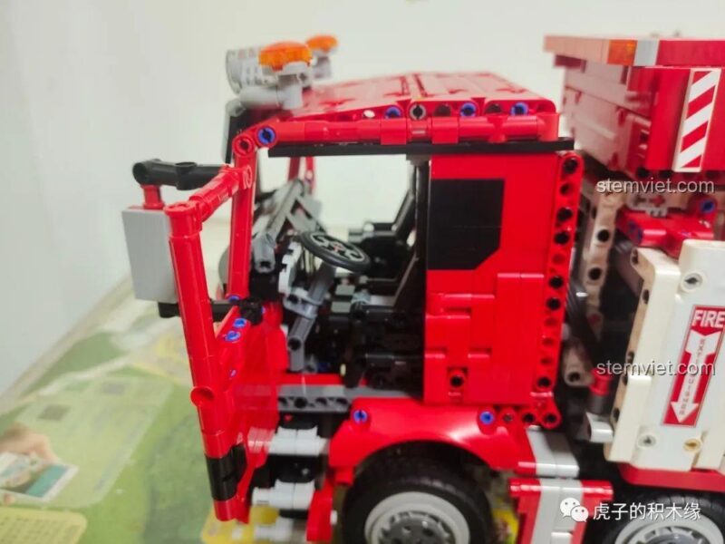 Mô hình hoàn chỉnh bộ lắp ráp Xe Cứu Hỏa Taigaole T4007, đồ chơi mô hình xe cứu nạn 5030 mảnh điều khiển từ xa