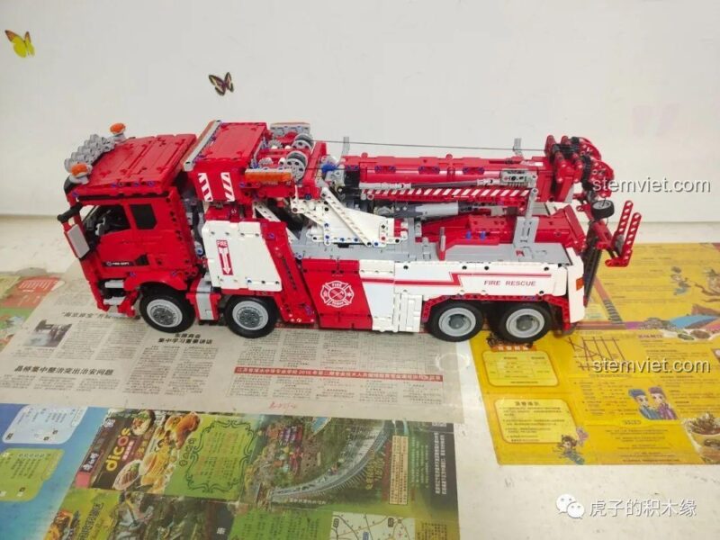 Hộp sản phẩm bộ lắp ráp Xe Cứu Hỏa Taigaole T4007, đồ chơi mô hình xe cứu nạn 5030 mảnh cho bé trai 6 tuổi