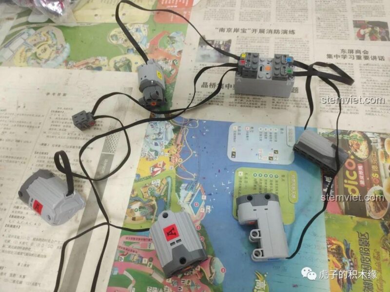 Quá trình lắp ráp bộ đồ chơi mô hình Xe Cứu Hỏa Taigaole T4007, chi tiết vi sai của xe cứu nạn 5030 mảnh